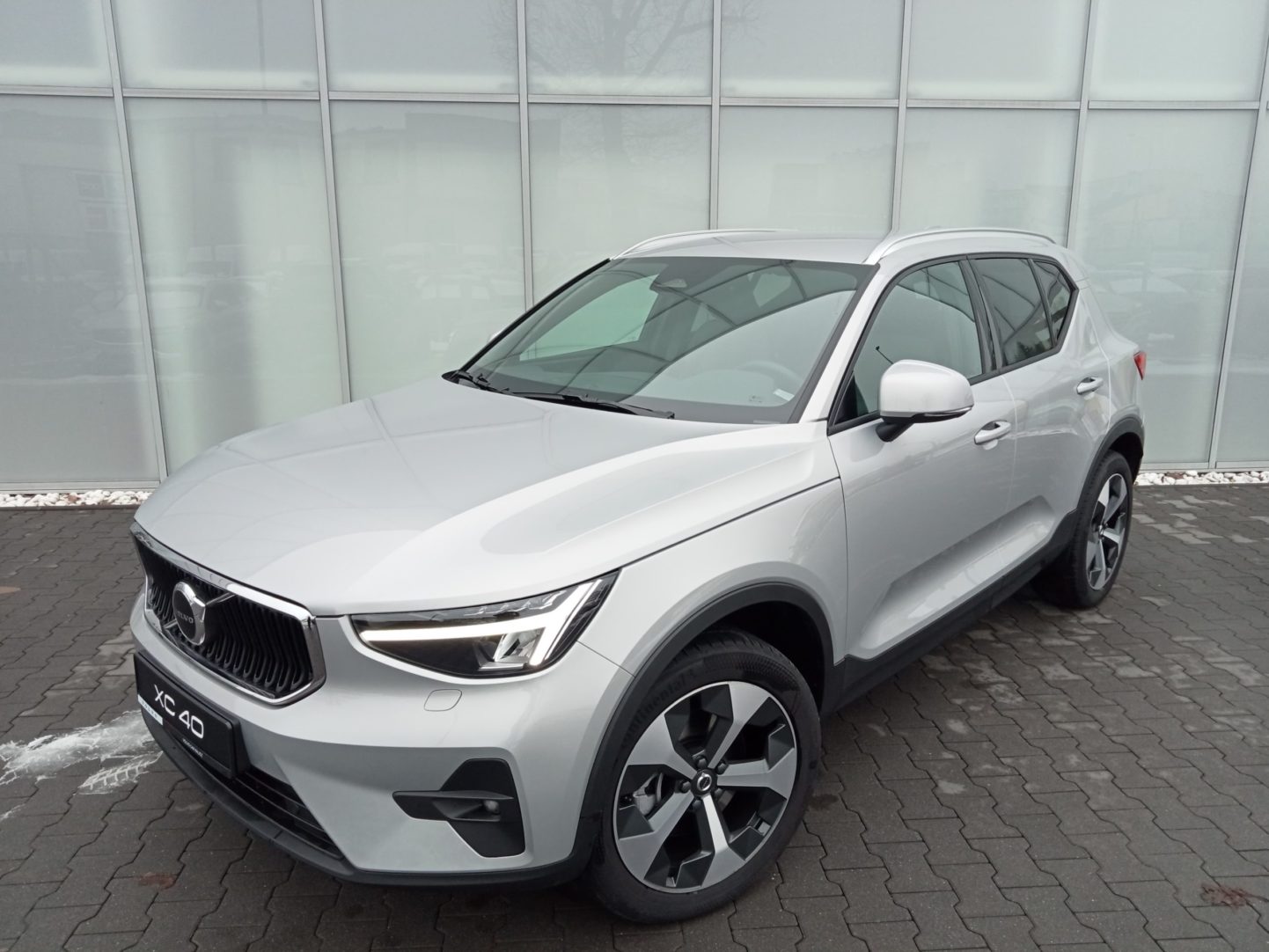 Volvo XC40 B3 Essential Vapour Grey Volvo Car Kalisz